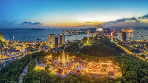 4 tọa độ ngắm Vịnh Hạ Long 'tuyệt đối điện ảnh' chưa ai nói cho bạn biết