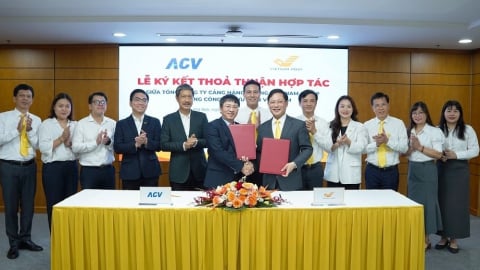 Vietnam Post hợp tác ACV, tạo giá trị mới cho logistics hàng không