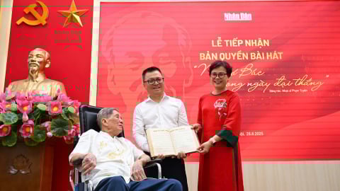 'Như có Bác trong ngày đại thắng’ là bài hát của nhân dân