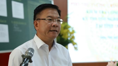 Phó Thủ tướng kiểm tra công tác chuẩn bị kỳ thi tốt nghiệp tại Quảng Ninh