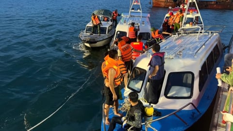 11 người được cứu, 34 người chết, 8 người còn mất tích trong vụ đắm tàu trên Vịnh Hạ Long