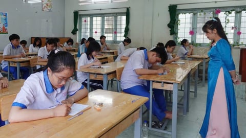 Thí sinh hỏng xe giữa đường, xin được dự thi tại điểm thi gần nhất
