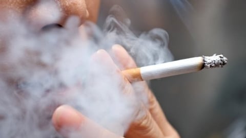 Chuyên gia cảnh báo tác hại khôn lường của khói thuốc thụ động