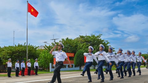 Tổ quốc ơi - chưa bao giờ 'gần' thế