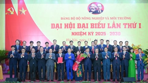 Ra mắt BCH Đảng bộ Bộ Nông nghiệp và Môi trường khóa I, nhiệm kỳ 2025-2030