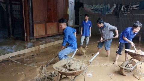 Lại xảy ra lũ lụt ở xã biên giới Nghệ An