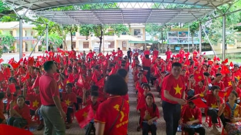 Thầy trò vùng lũ Nghệ An sẵn sàng cho năm học mới