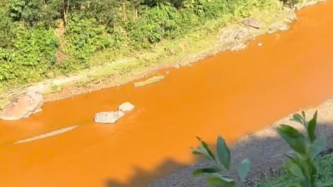 Nước màu vàng đục phát sinh từ khu vực mỏ Công ty Hà An