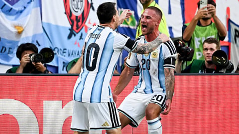 Argentina chật vật vượt qua Thụy Sĩ để vào bán kết