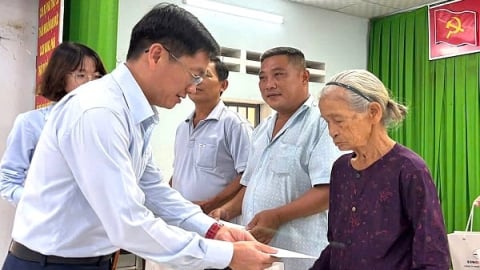 Tri ân gia đình có công với cách mạng nhân ngày Thương binh - Liệt sĩ