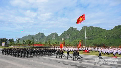 Tổng duyệt diễu binh ấn tượng với nhiều khí tài do Việt Nam chế tạo