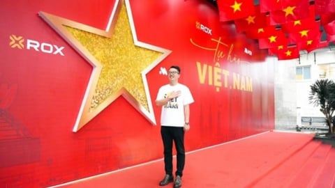 Check-in cùng bức tường Tự hào Việt Nam trên đường Nguyễn Chí Thanh