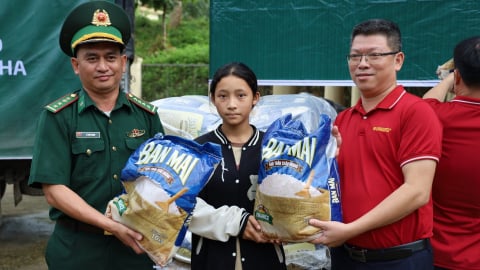 Vinaseed cùng bà con Nghệ An khắc phục hậu quả bão Wipha