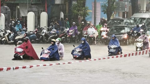 Hà Nội: Giao thông tê liệt