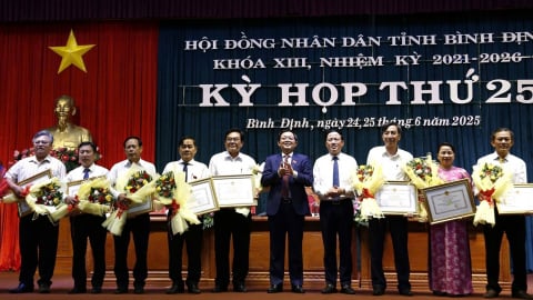 Kỳ họp 25 HĐND tỉnh Bình Định thông qua 66 báo cáo, 16 tờ trình