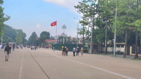 Quảng trường Ba Đình đang được mở rộng