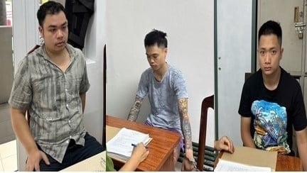 Phá ổ ma túy trong khu chung cư cao cấp, thu giữ súng và nhiều đạn