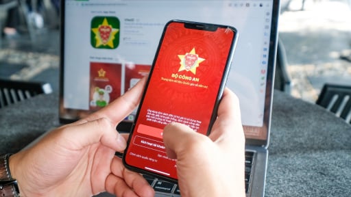 Bộ Công an thí điểm sang tên xe trực tuyến qua VNeID tại TP HCM