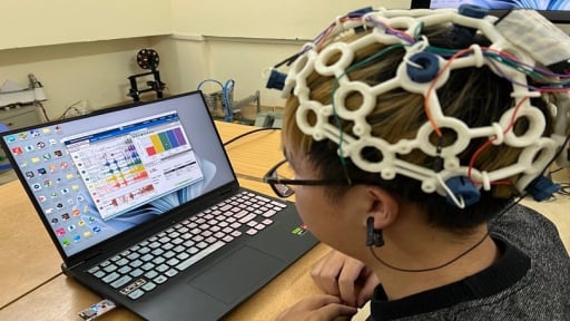 Sinh viên Thủy lợi sáng chế công cụ chẩn đoán Parkinson sớm cho cộng đồng