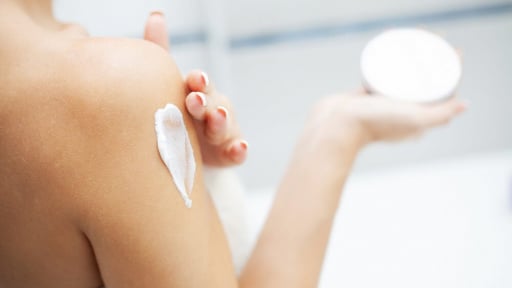 Tắm cầu kỳ có thể khiến da bị tổn thương nghiêm trọng