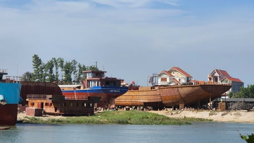 Nhà máy An Phát không đánh giá môi trường, vẫn đóng tầu rầm rộ