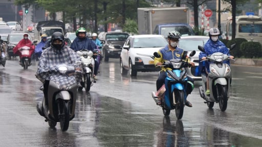 Mưa dông dài ngày trên cả nước