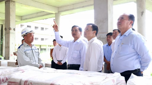 Chủ tịch TP Cần Thơ: Cần sớm tái khởi động xây dựng Bệnh viện Ung bướu