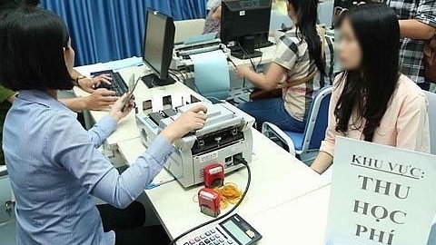 Tân sinh viên 'choáng' vì các khoản phí nhập trường
