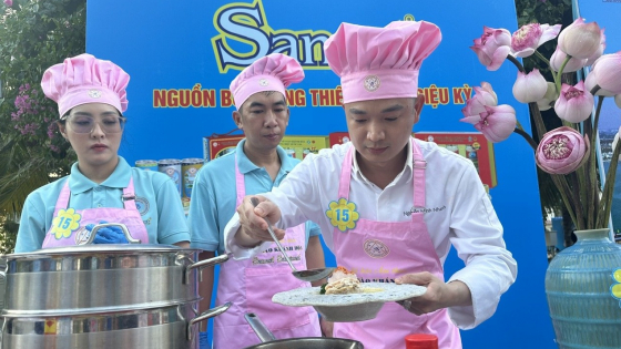 Sôi nổi cuộc thi Lễ hội ẩm thực Yến sào Khánh Hòa