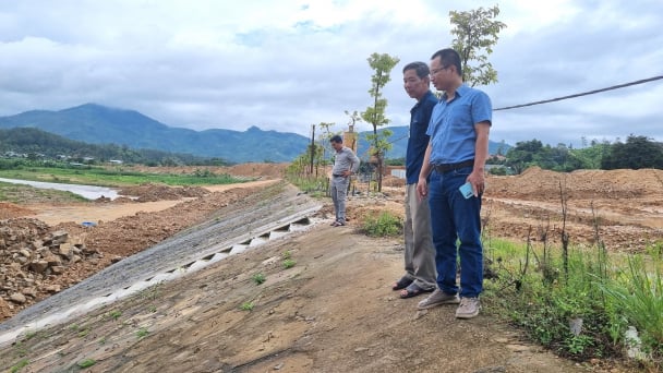 Khắc phục tình trạng sạt lở kè sông Pô Kô