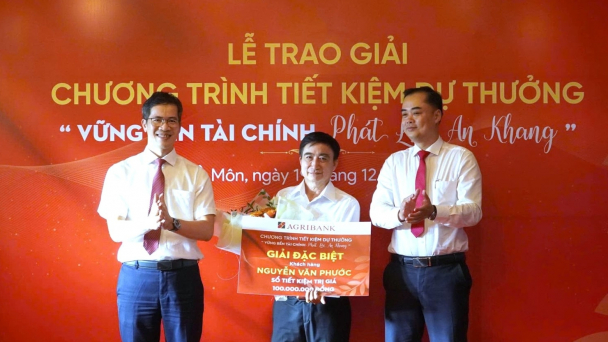 Agribank chi nhánh Cần Thơ trao giải Đặc biệt chương trình tiết kiệm dự thưởng