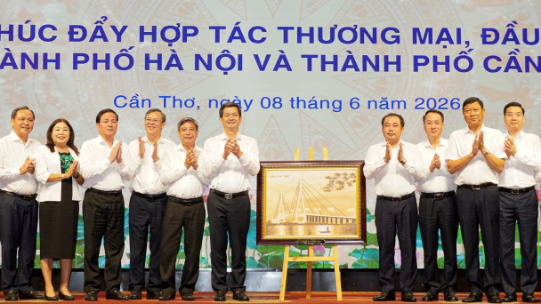 Bí thư Hà Nội mời hơn 20 ‘ông lớn’ xúc tiến đầu tư tại Cần Thơ