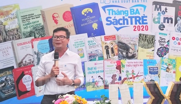 Mùa dịch khuyến khích độc giả mua sách trên mạng