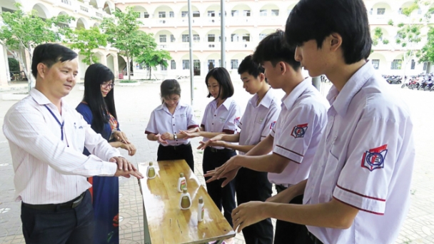 Thời gian kết thúc năm học quan trọng hay chất lượng đào tạo quan trọng hơn?