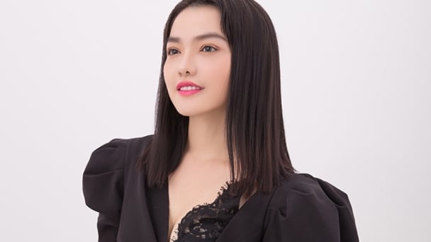 Hồng Kim Hạnh bất ngờ ca hát