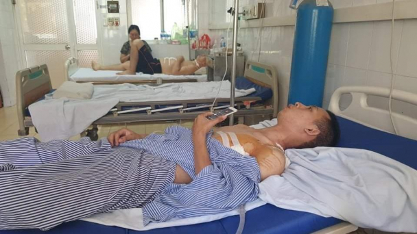 Bị đâm trọng thương vì ngăn cản đối tượng cướp tiệm vàng