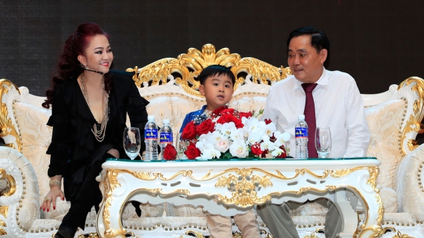 Người giàu cũng rơi nước mắt vì bi kịch con cái?