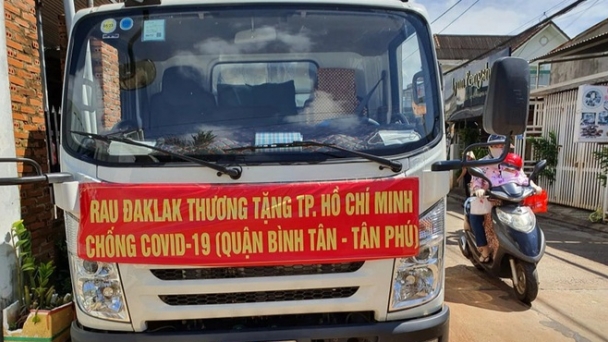 Vacxin từ trái tim đồng bào