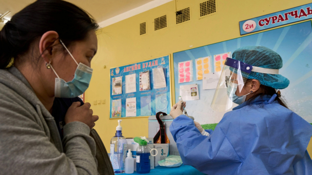 Sự thật về vacxin Trung Quốc: Nhanh chân với Sinopharm, giờ Mông Cổ nhẹ đầu