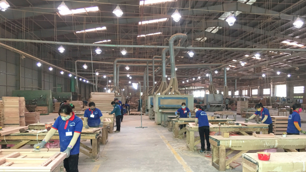 Doanh nghiệp gỗ đói nguyên liệu, khát nhân công