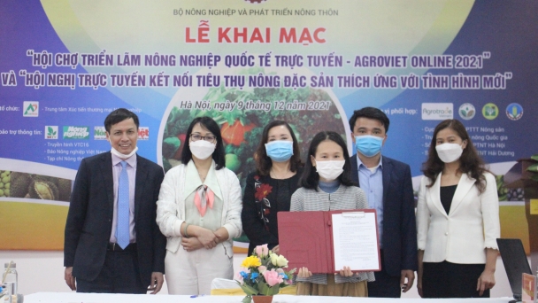 Tăng cường kết nối, tiêu thụ nông sản qua kênh trực tuyến