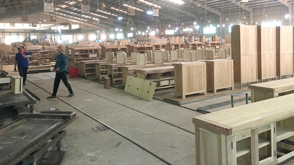 Giải bài toán nguyên liệu cho chế biến gỗ xuất khẩu