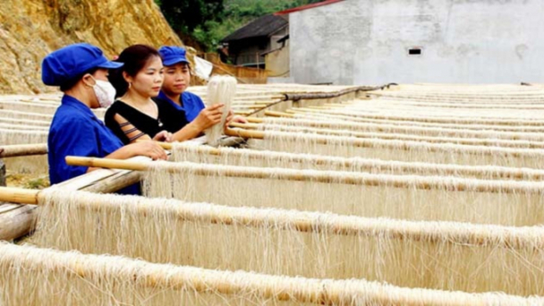 Đổi nông, lâm sản lấy vàng và đô la