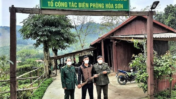 Tự nguyện giao nộp vũ khí tự chế