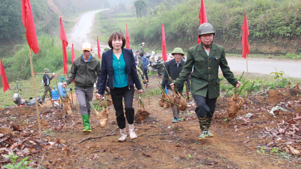 Khuyến nông cơ sở - những bước chân không mỏi: Những giáo viên ruộng đồng '3 cùng' với nông dân