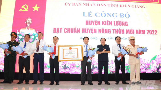 Huyện dẫn đầu về thu nhập của Kiên Giang đạt chuẩn nông thôn mới