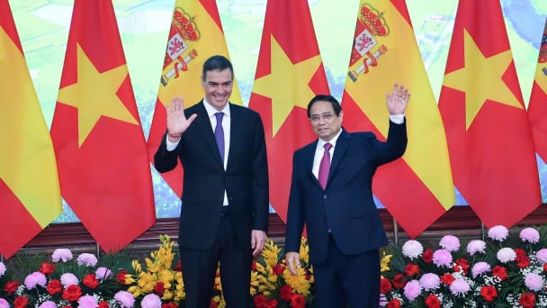 Spanish Prime Minister encourages Vietnam to facilitate market access for Spanish poultry