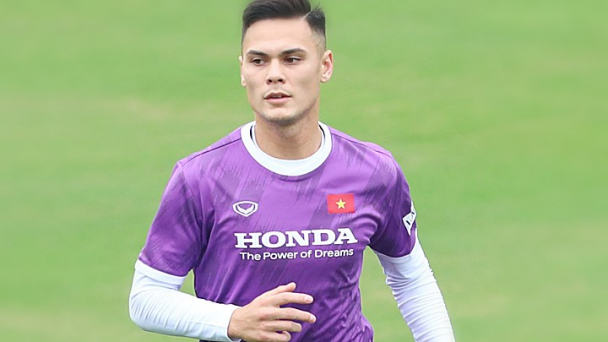 Adriano Schmidt đến với đội tuyển Việt Nam thế nào?