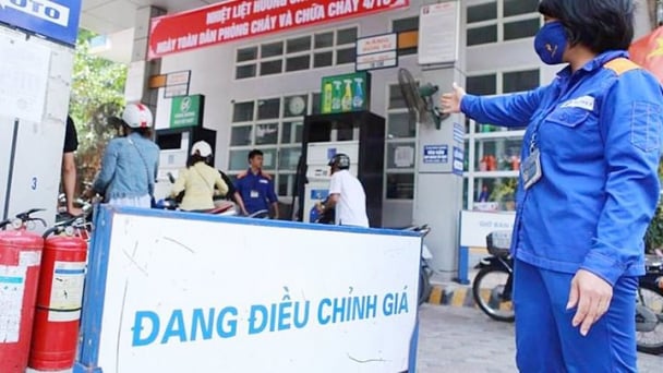Đổi thời gian điều chỉnh giá xăng dầu trong nước