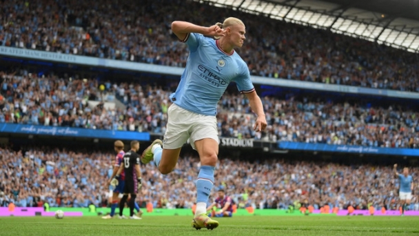 Erling Haaland đi vào lịch sử Man City sau hattrick siêu hạng